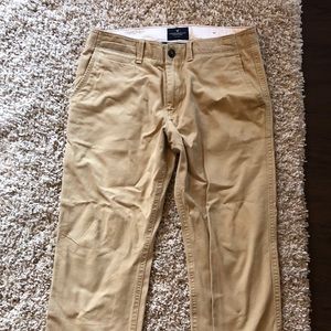 32X30 American Eagle Khaki Chinos.